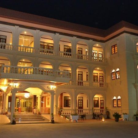 Bann Udomsap Hotel Mukdahan Buitenkant foto