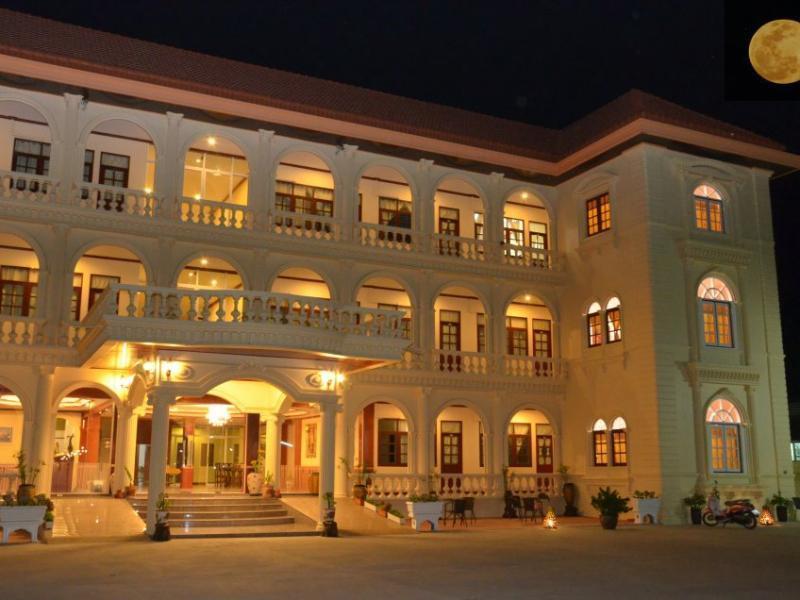 Bann Udomsap Hotel Mukdahan Buitenkant foto